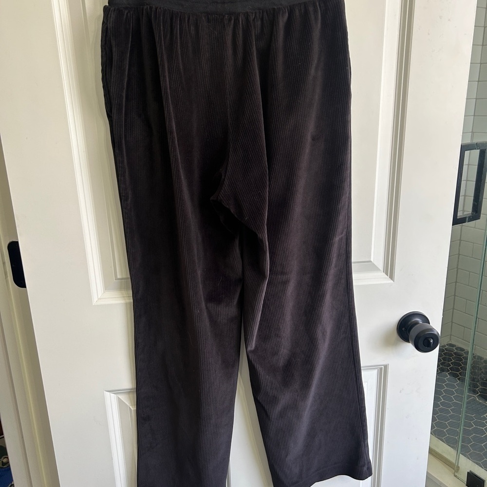 Joyspun pull on size S ribbed velour pants. Wide leg and wide stretch waist. - Picture 7 of 10